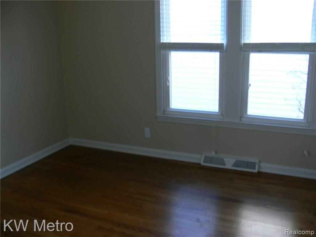 259 Roth Boulevard Clawson, MI 48017 - Photo 23 of 35