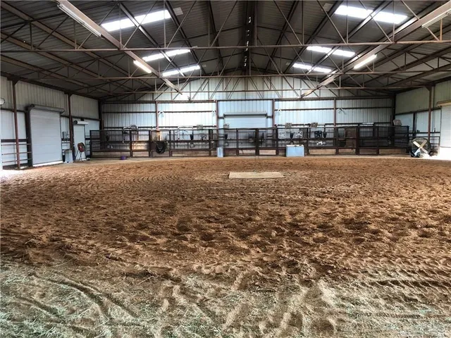 $12,000,000 | 1000-1019 Spring Hill Road, Aubrey, TX 76227