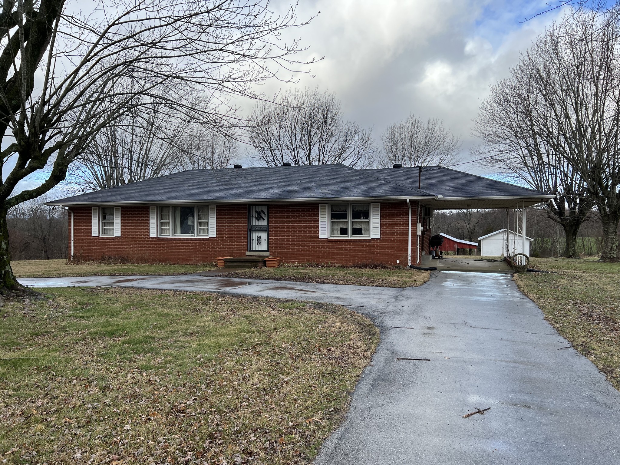 1265 Ervin Pace Road Chapmansboro, TN 37035 - Photo 1 of 22 Gallery Image 1