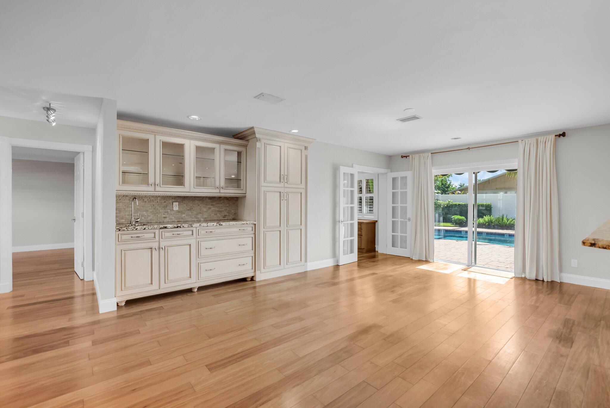1008 Southwest 12th Avenue Boca Raton, FL 33486 - Photo 8 of 35 10-web-or-mls-DSC_0046