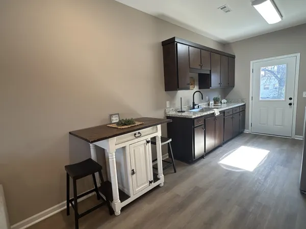 $1,200 | 404 Cedar Lane, Unit 12, Tullahoma, TN 37388