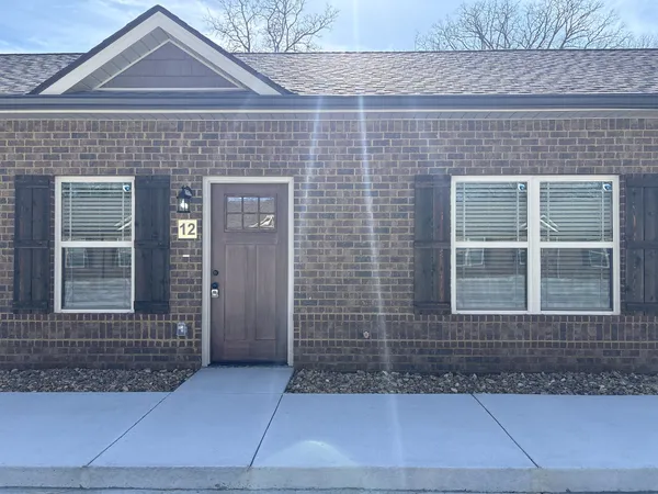 $1,200 | 404 Cedar Lane, Unit 12, Tullahoma, TN 37388