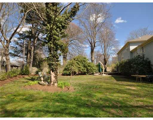 80 Old Beach Road Newport, RI 02840 - Photo 18 of 20 Yard/Garden.