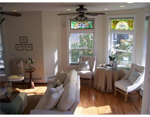 80 Old Beach Road Newport, RI 02840 - Photo 2 of 20 Living Room.