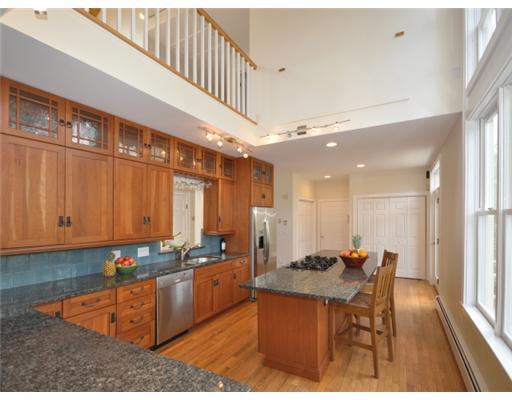 80 Old Beach Road Newport, RI 02840 - Photo 4 of 20 Kitchen.