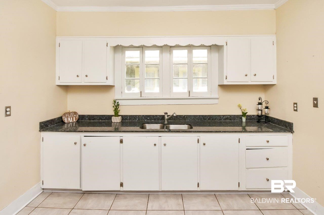 109 Providence Street Mobile, AL 36604 - Photo 10 of 25