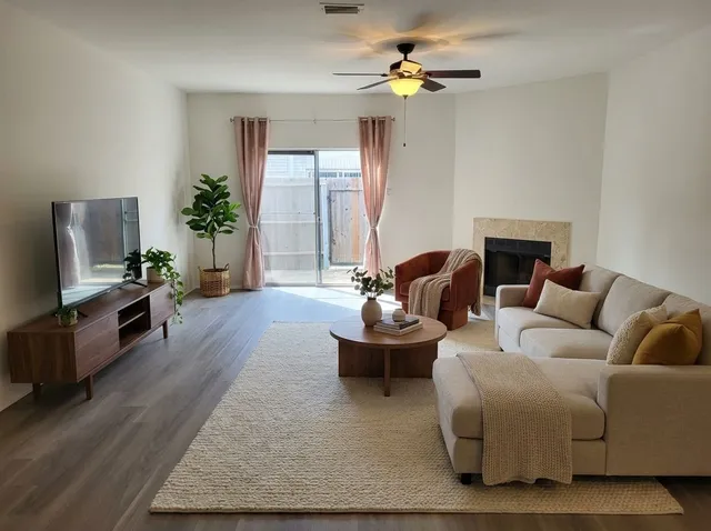 $185,000 | 7649 Cambridge Street, Unit 7649, Houston, TX 77054