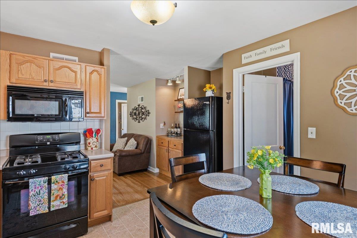 2308 South Spring Street Springfield, IL 62704 - Photo 11 of 27 Gallery Image 11