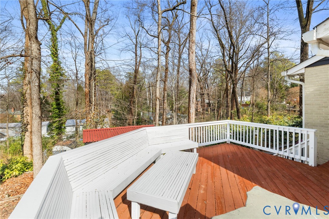 8678 Fieldcrest Road Richmond, VA 23235 - Photo 44 of 52 Wraparound seating and Private, woodsy view. Step