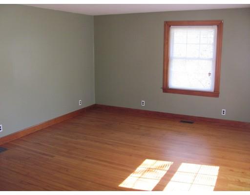 547 Rindge Road Fitchburg, MA 01420 - Photo 8 of 15 Gallery Image 8