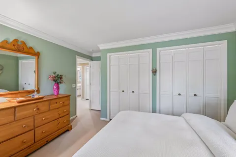$1,100,000 | 925 Brockton Lane North, Plymouth, MN 55447
