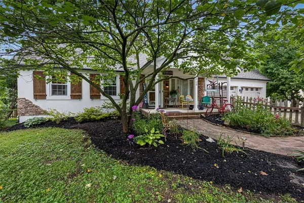 $575,000 | 1425 H Highway, Liberty, MO 64068