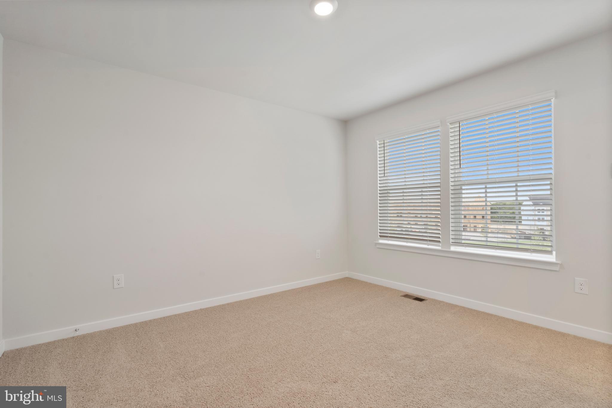 7520 Silver Thread Way Brandywine, MD 20613 - Photo 21 of 32 an empty room with a window