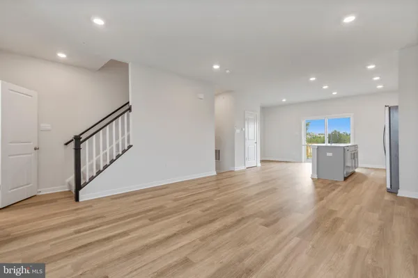 $3,350 | 7520 Silver Thread Way, Brandywine, MD 20613