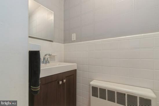 708 West Greenman Road Haddonfield, NJ 08033 - Photo 10 of 24 Powder Room