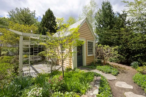 $4,300,000 | 19 Gray Gardens East, Cambridge, MA 02138