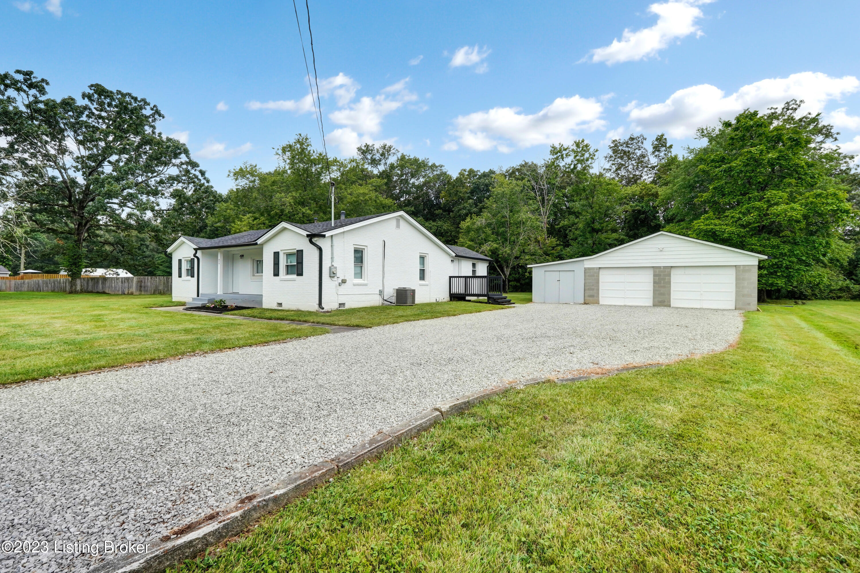 475 Pitts Point Road Shepherdsville, KY 40165 - Photo 2 of 33 02-475 Pitts Point Rd-102