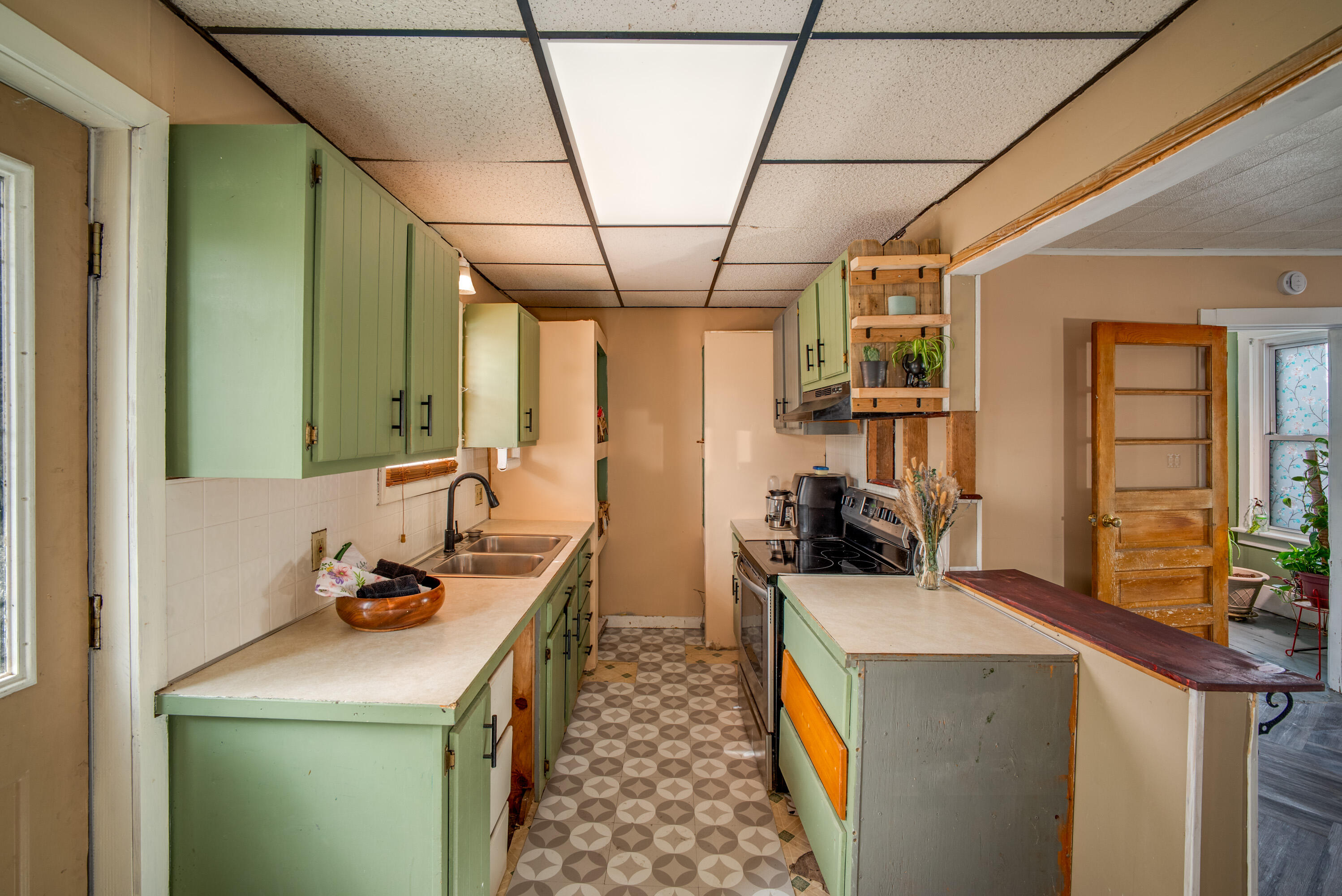 235 5th Street Manistee, MI 49660 - Photo 6 of 31 6