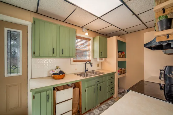 $124,900 | 235 5th Street, Manistee, MI 49660