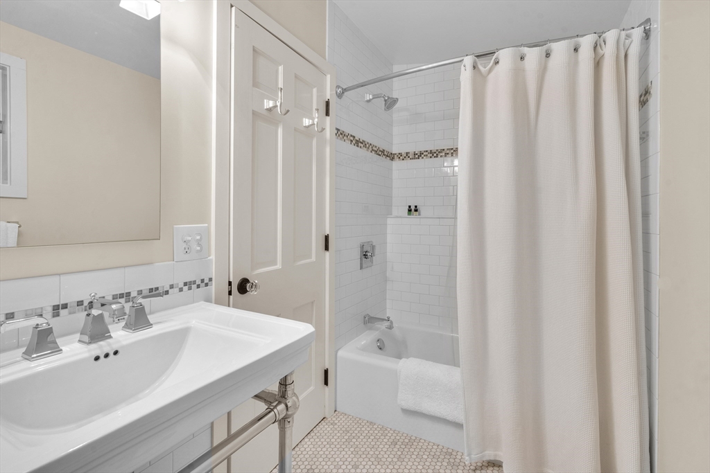 128 Baker Hill Road Northampton, MA 01062 - Photo 36 of 42 Gallery Image 36
