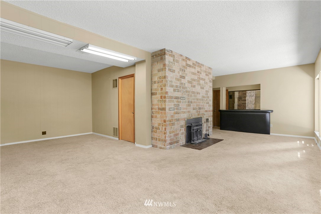 2209 Harrington Place Northeast Renton, WA 98056 - Photo 14 of 16