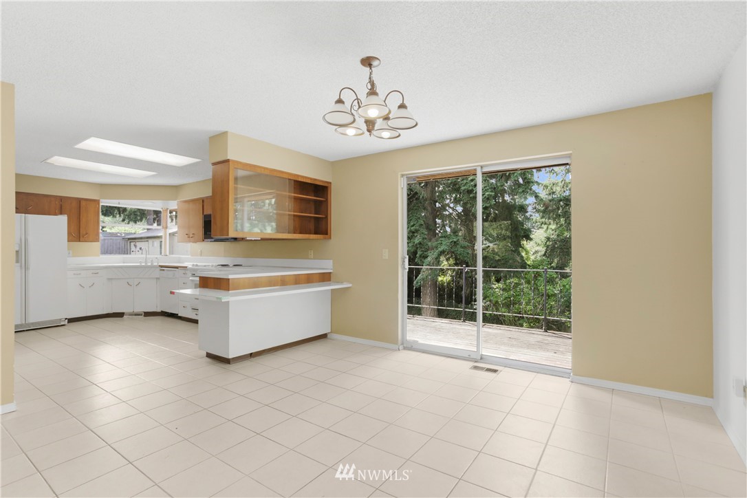 2209 Harrington Place Northeast Renton, WA 98056 - Photo 8 of 16