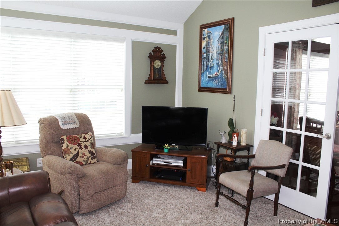 327 Garman Loop Yorktown, VA 23692 - Photo 13 of 24 Gallery Image 13