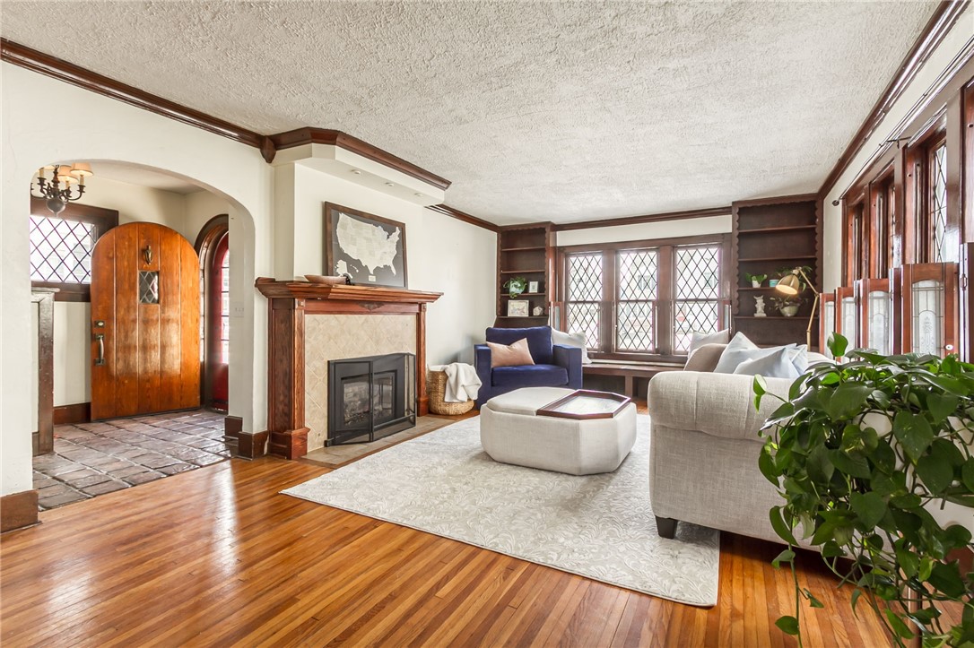 706 Madison Street East Rochester, NY 14445 - Photo 4 of 24 Gallery Image 4