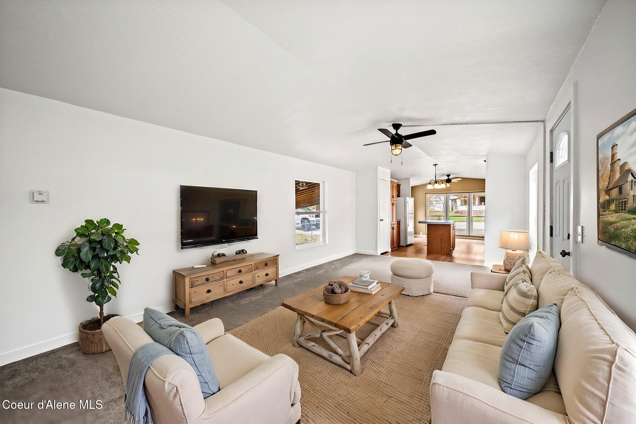 652 Burke Road Wallace, ID 83873 - Photo 5 of 28 31-web-or-mls-DSC_7084 virtually staged