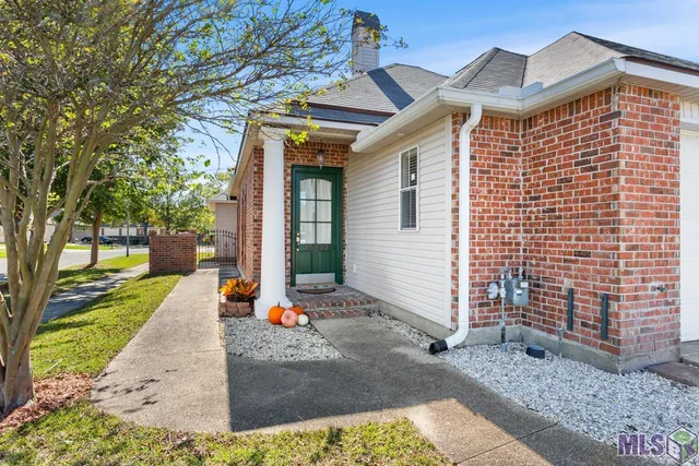 $289,999 | 15222 High Woods Drive, Baton Rouge, LA 70816