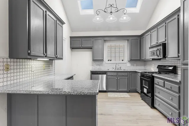 $289,999 | 15222 High Woods Drive, Baton Rouge, LA 70816