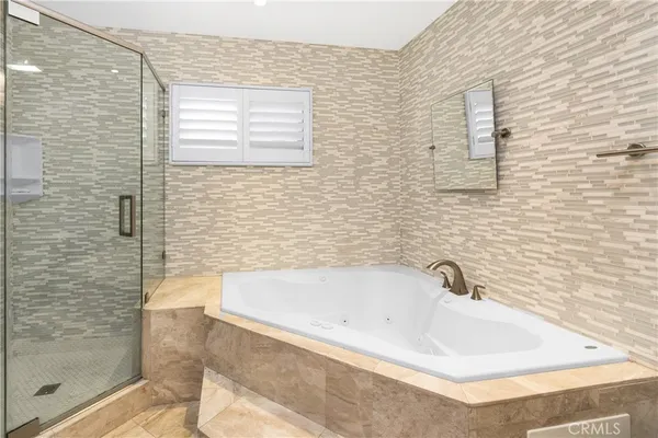 $8,000 | 401 Holmwood Drive, Newport Beach, CA 92663