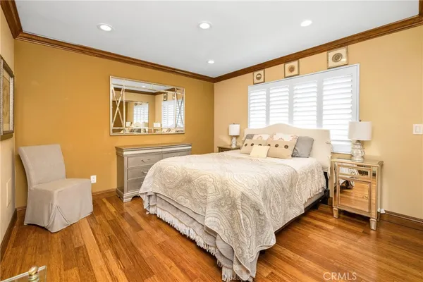 $8,000 | 401 Holmwood Drive, Newport Beach, CA 92663