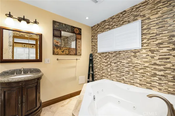 $8,000 | 401 Holmwood Drive, Newport Beach, CA 92663