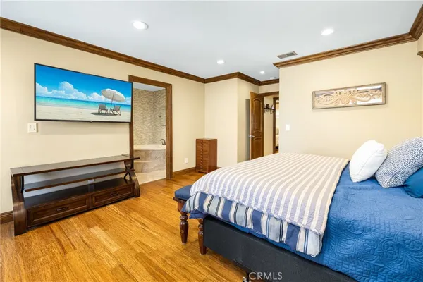 $8,000 | 401 Holmwood Drive, Newport Beach, CA 92663