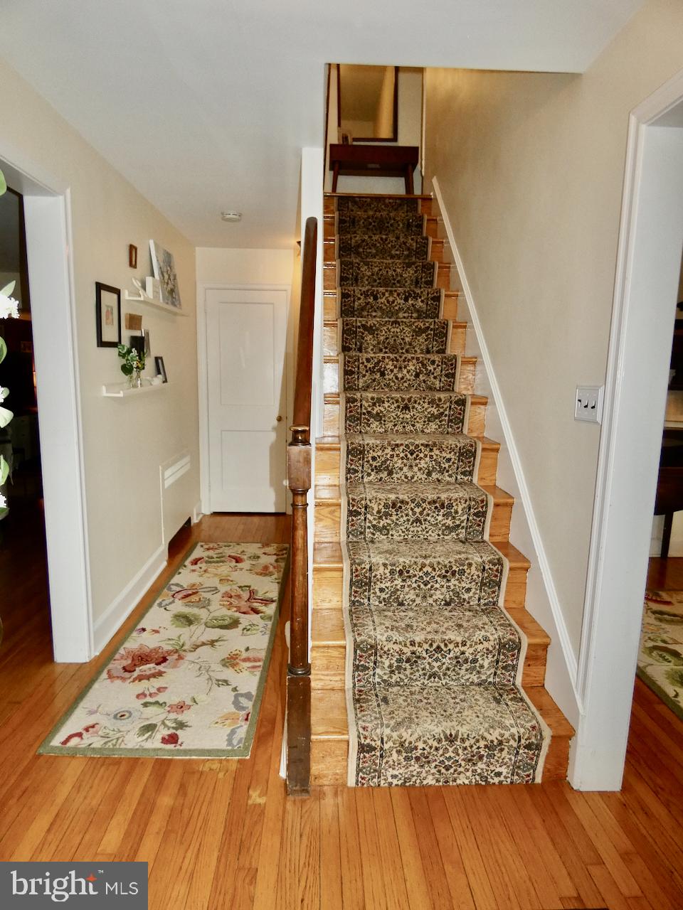 206 N Road Wilmington, DE 19809 - Photo 3 of 75 Foyer Entry