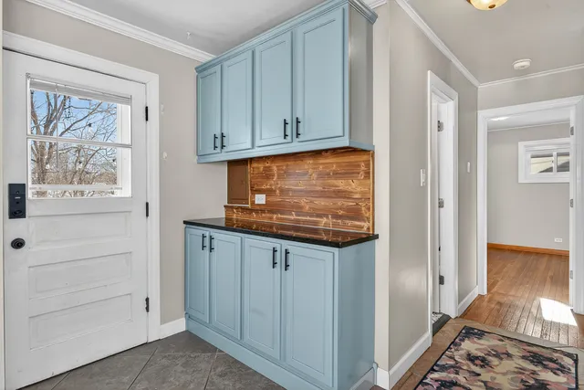 $355,000 | 107 South Ash Street, Palatine, IL 60067