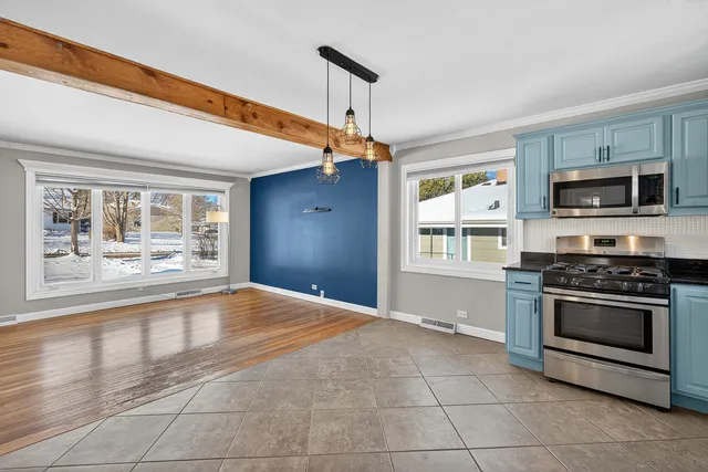 $355,000 | 107 South Ash Street, Palatine, IL 60067