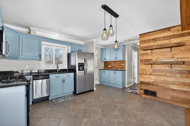 $355,000 | 107 South Ash Street, Palatine, IL 60067