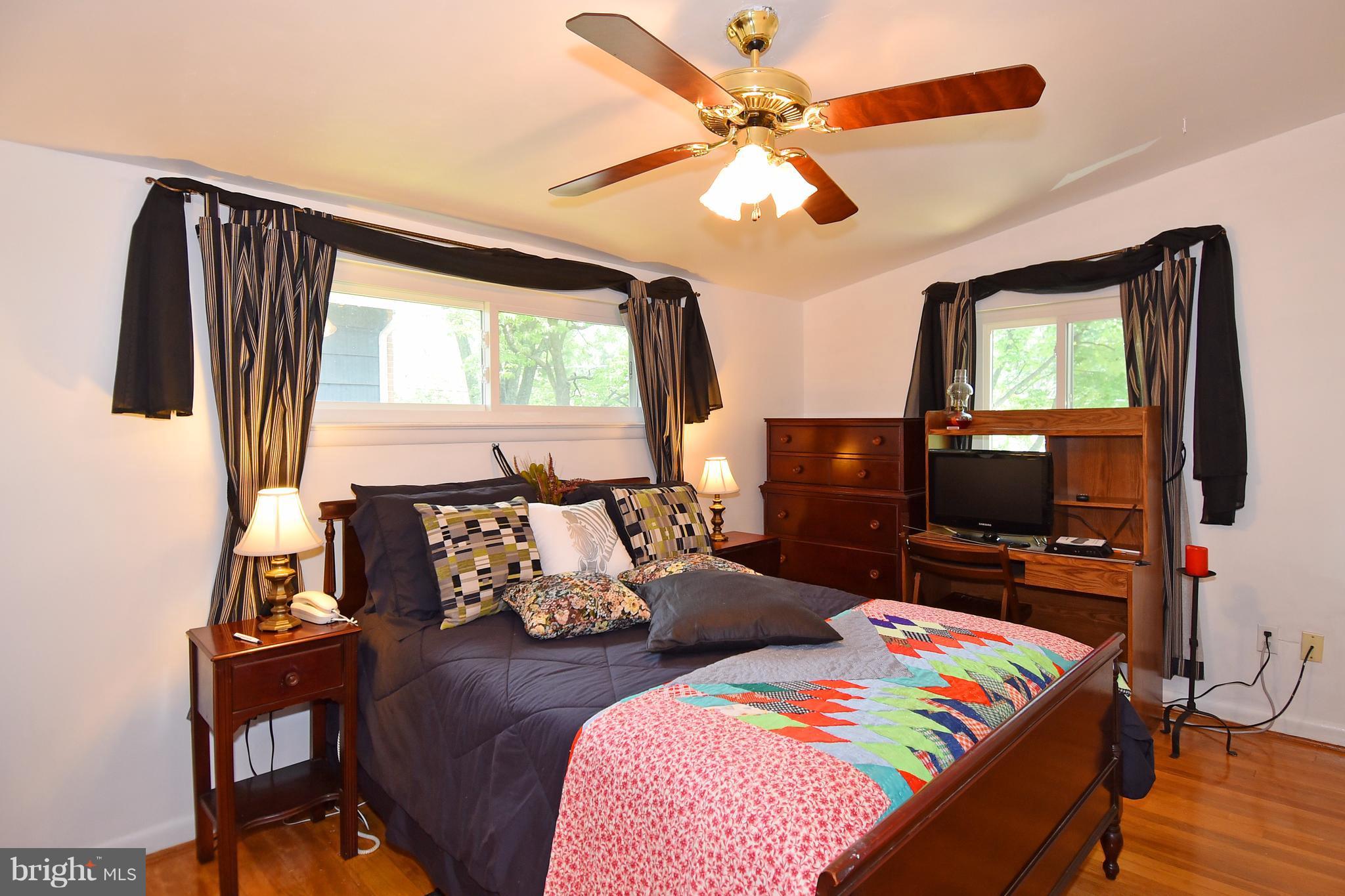 828 Hyde Road Silver Spring, MD 20902 - Photo 20 of 30 2nd Bedroom