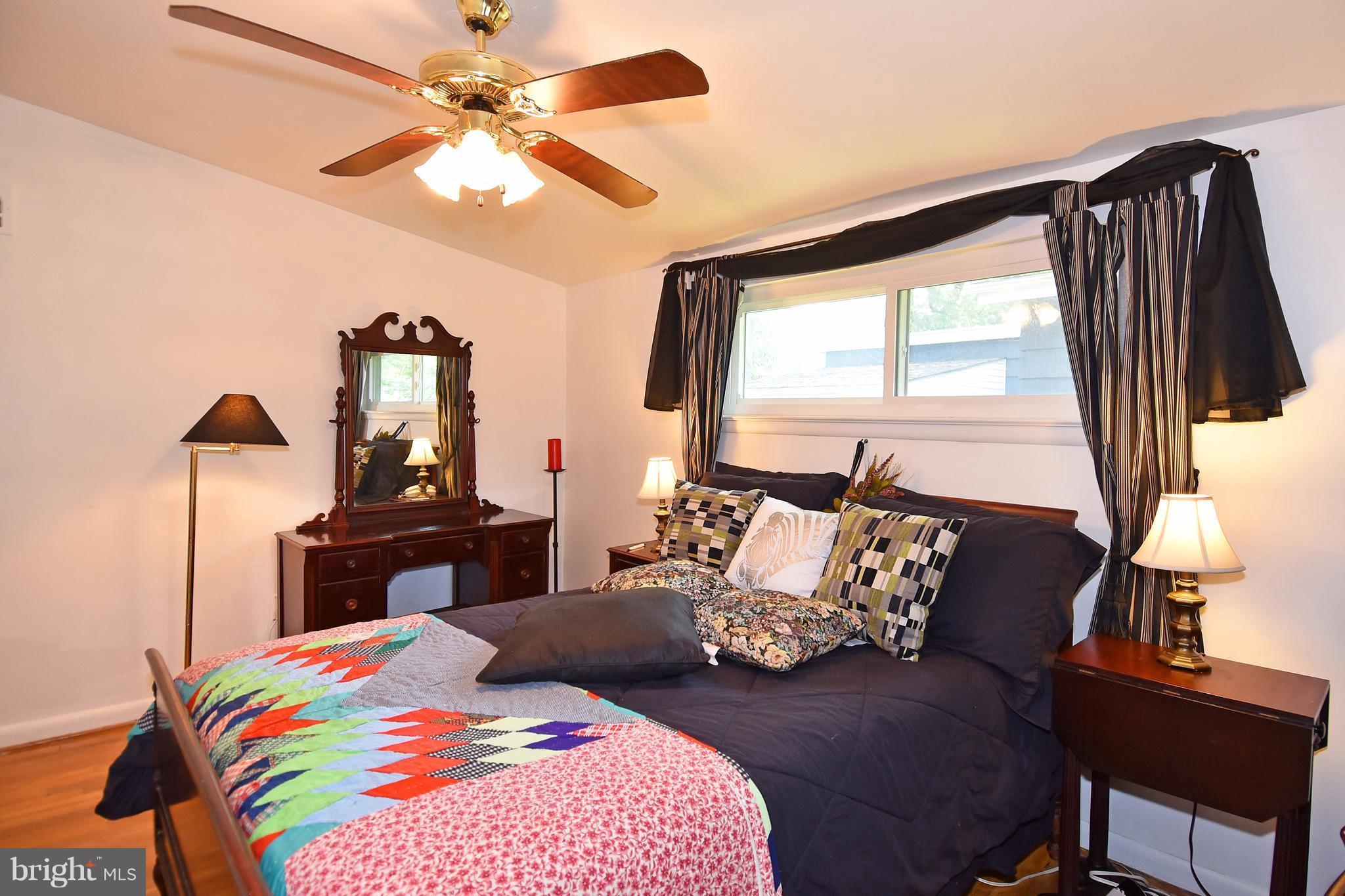 828 Hyde Road Silver Spring, MD 20902 - Photo 21 of 30 2nd Bedroom