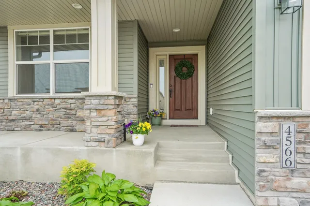 $549,900 | 4566 Landmark Drive Northeast, St. Michael, MN 55376