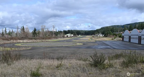 $3,500 | 163 Reagan Lane, Unit 4 & 5, Eatonville, WA 98328