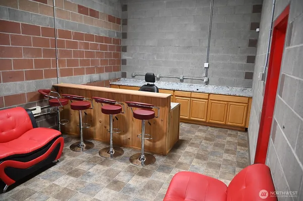 $3,500 | 163 Reagan Lane, Unit 4 & 5, Eatonville, WA 98328