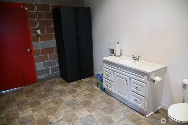 $3,500 | 163 Reagan Lane, Unit 4 & 5, Eatonville, WA 98328