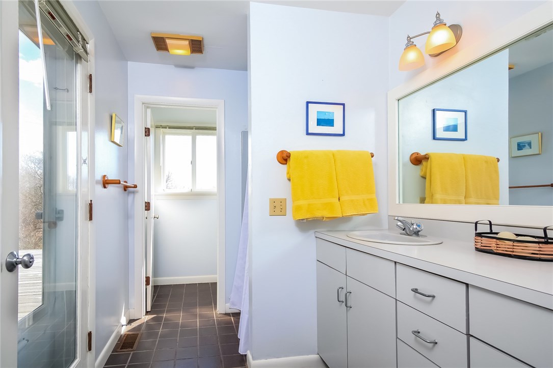 1181 Corn Neck Road Block Island, RI 02807 - Photo 21 of 33