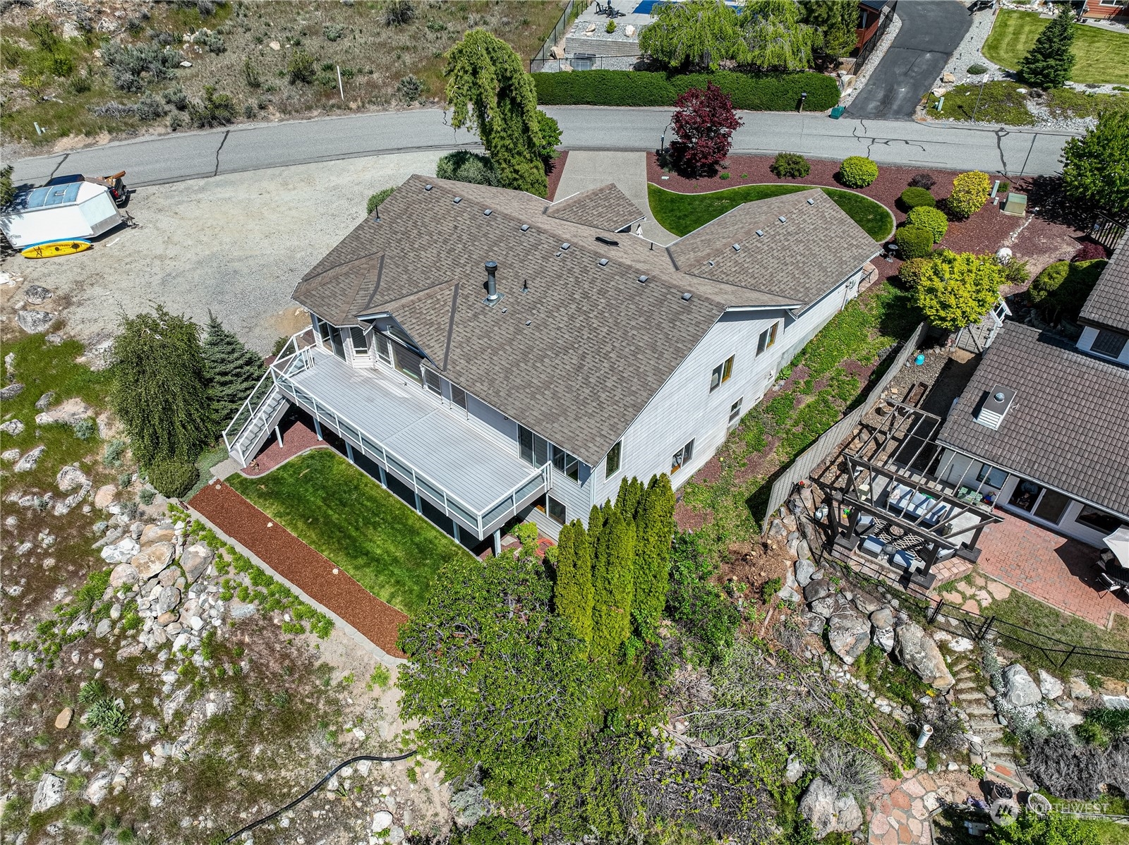 114 Long Drive Chelan, WA 98816 - Photo 38 of 38 an aerial view of a house with garden space and street view