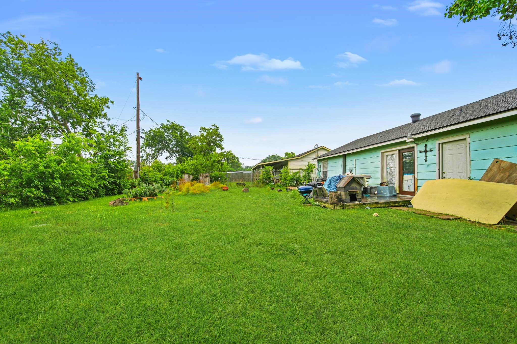 5003 Ridgeway Drive Houston, TX 77033 - Photo 7 of 25