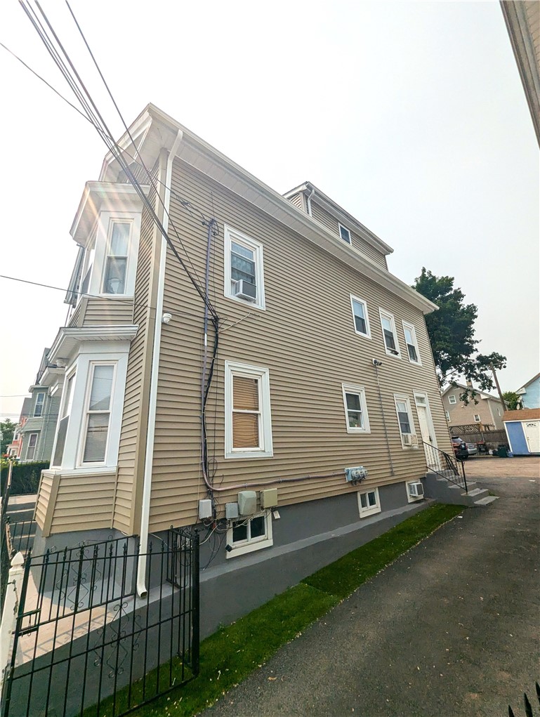 123 Laban Street Providence, RI 02909 - Photo 2 of 42