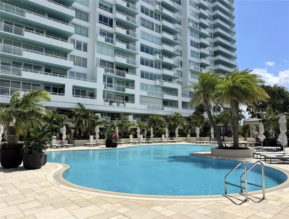 $6,500 | 400 South Pointe Drive, Unit 2308, Miami Beach, FL 33139